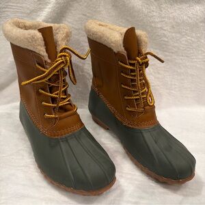 American Eagle Outfitters Womens Duck Boots Tan Leather Lace Up size 6